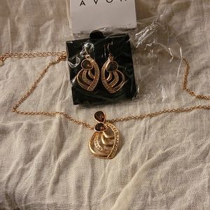 Avon Vintage Necklace & Earring set New